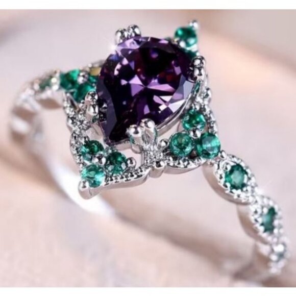 Pear Cut purple Sapphire & Emeralds Engagement Wedding Ring Set in Titanium - Picture 2 of 10